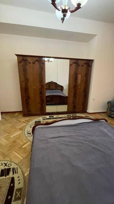 Красивая квартира в центре, с бесплатной парковкой Ереван Экстерьер фото